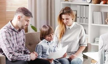 自闭症有哪些表现,三种方式妥善治疗,控制病情