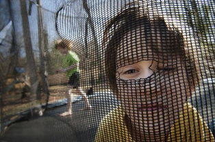 坚强的阿甘 美国自闭症双胞胎的非凡人生